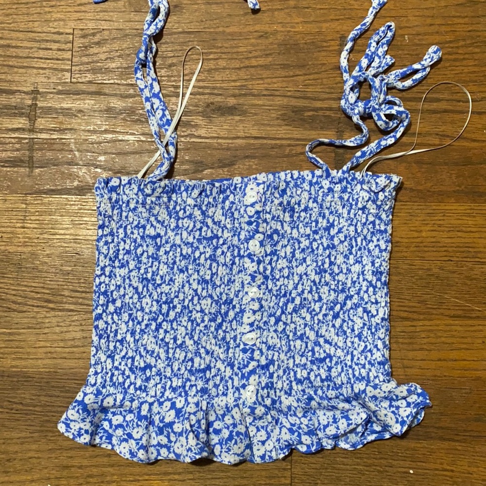 Lost and wander top